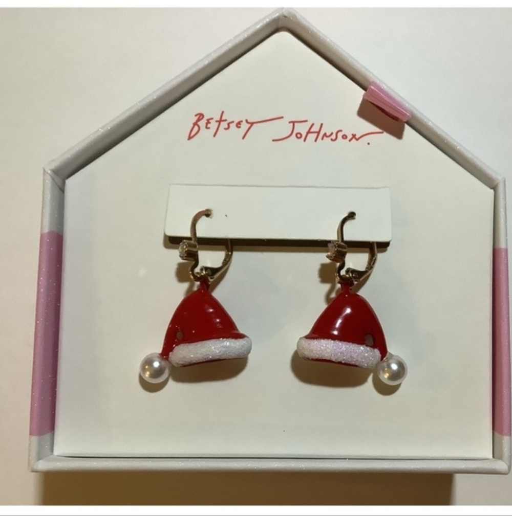 ✨️NWT BETSEY JOHNSON SANTA HAT EARRINGS ❤️🎅✨️